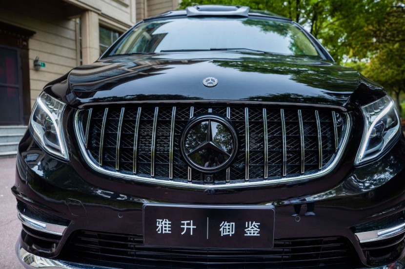 雅升御鉴商务车吧台款半隔断豪华商务车20210430133000572