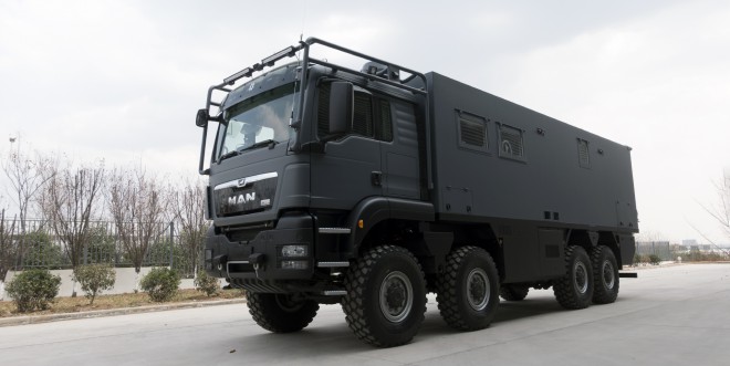 德野man 8X8越野房车领航者M-诺马迪森房车 荒野霸主 志在千里