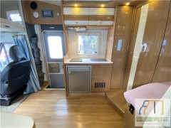 中天 17款中天依维柯侧拓展C型房车