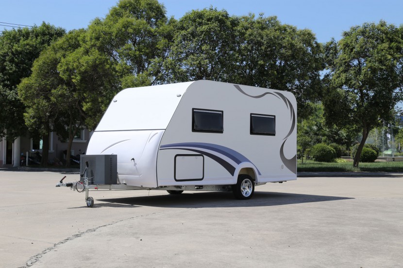 新飞拖挂房车 9.98万元 IMG_9617