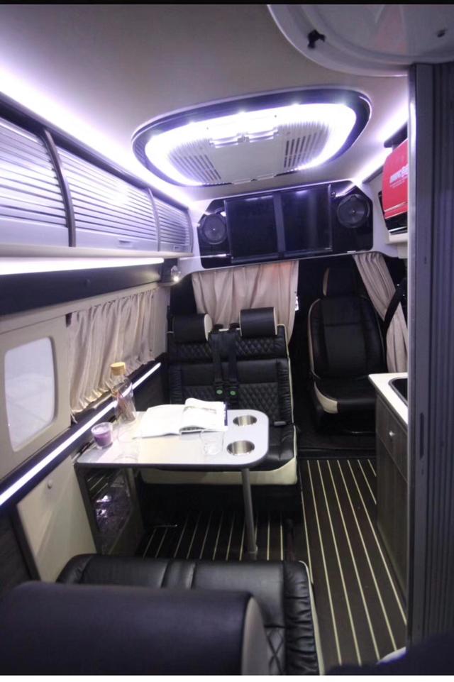 福客特房车2018款新逸途商旅房车一辆具备房车功能的家庭用车-新逸途商旅强势加入北京，成都车展