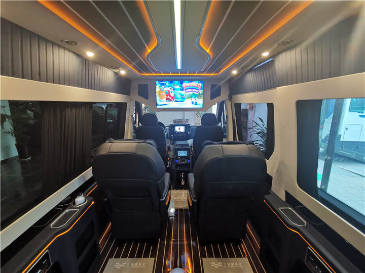 【罗伦士行政版】奔驰房车斯宾特高顶无隔7座白色现车201910251519476892