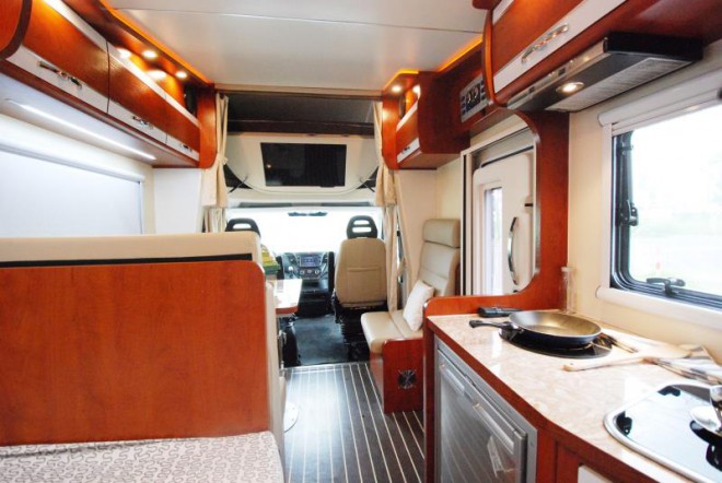 新星罗马假日系列风尚款C600房车 价格：￥76.80万元