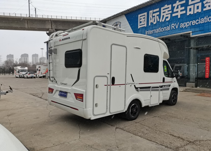 阿迪雅寻路者CompactM运动版带您参加9月2日郑州房车展，寻人生道路，达成功彼岸！79287afd899ab144235b42160e9971b6