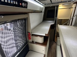 江铃 2020款商旅版 后置卫生间