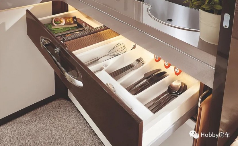 Hobby房车|DELUXE(豪华版)515UHL现车已到，火速抢购中！