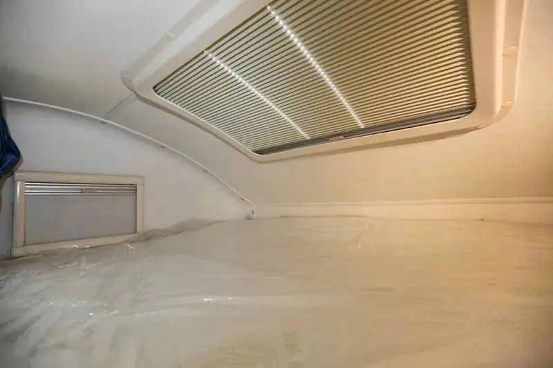 宇通依维柯欧胜C530标准版房车（上下铺）