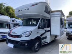 览众 20款览众塞拉依维柯双拓展C型房车