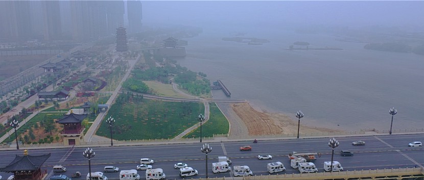 image015