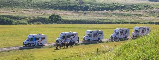 飞神行 | 金华房车出行，盛夏“寻花之旅”，正式开启！​体验豪华房车，享标准费用，免暑期费用，前10名体验官更享租二送一活动！
