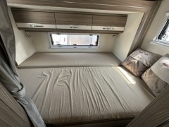 瑞弗房车 2020款V820