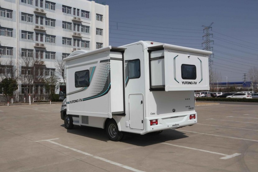 9月2日郑州房车展，宇通C530双拓展房车，宇宙纵游平原阔，通达山河日月长！0c4b6ea4b58c9d02867e883ff7c29e9d