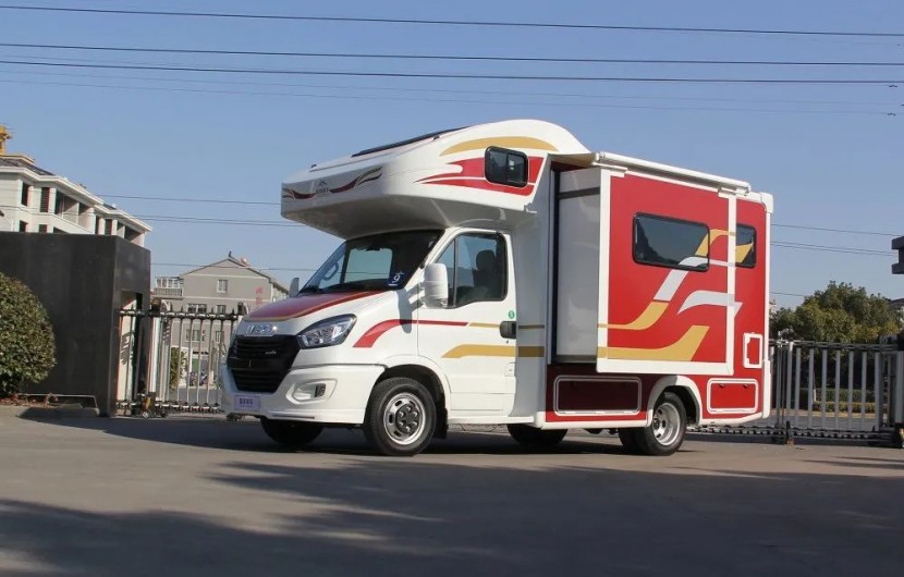9月2日郑州房车展——隆翠C610玩家版单拓房车，热情与活力迸发精彩！33f42678064491f041452bb01b718705