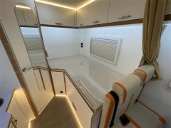 2024款歌睿途大通V90 C型 小型旅居车