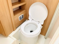 Dethleffs 德福房车 A6977