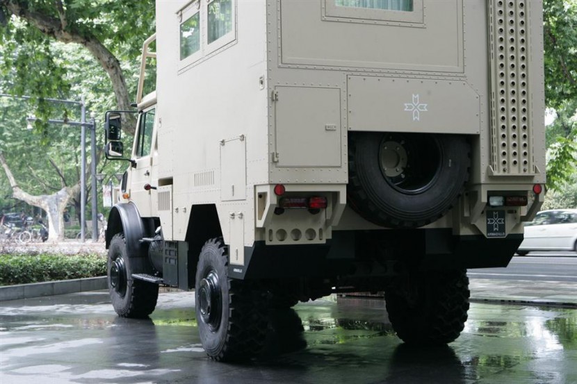 阿莫迪罗攀爬者cd1型越野房车奔驰乌尼莫克u5000armadillocrawlerdoka