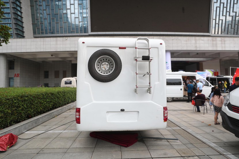 超值奉上特价仅售18.5万元，仅此一台，双景越野皮卡房车 WLH_9617