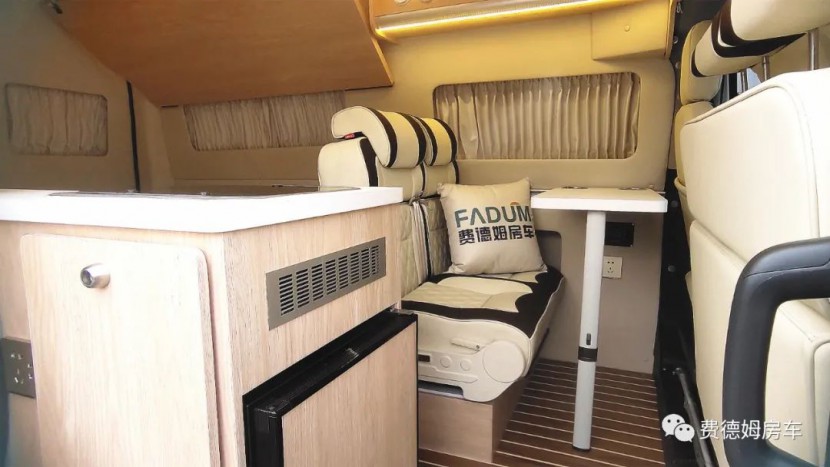 费德姆F530房车，福特新全顺底盘值得信赖图片