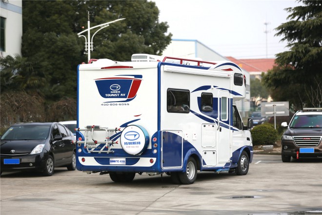 拓锐斯特依维柯C型欧尚版TIC-610A 53.8万起 2E1A3152