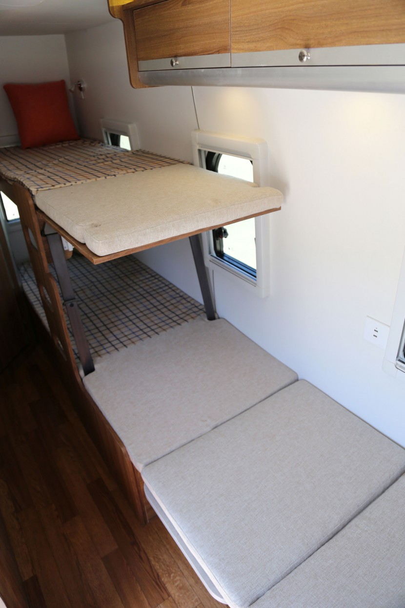 新飞拖挂房车 9.98万元 IMG_9606