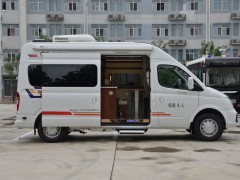 宇通房车B330外观 (4)