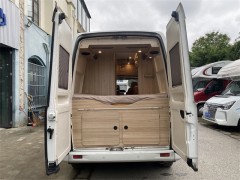 上汽大通 MAXUS RV80B型房车