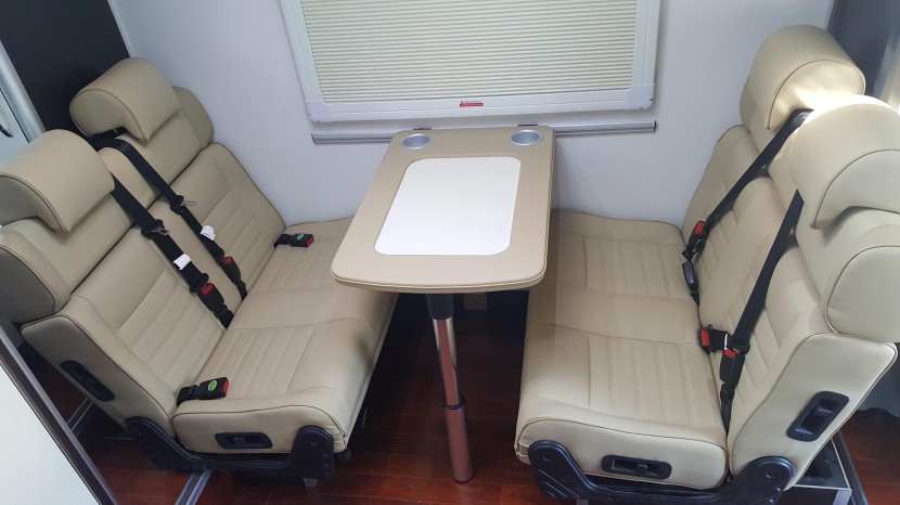 36.8万元起 盛弘房车大通C型自动挡房车 9