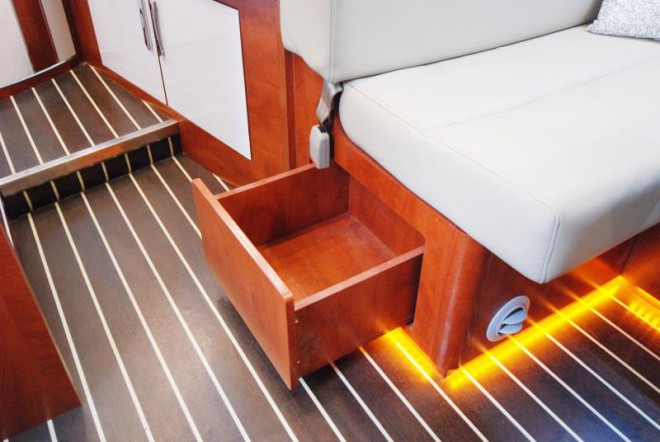 新星罗马假日系列风尚款C600房车 价格：￥76.80万元