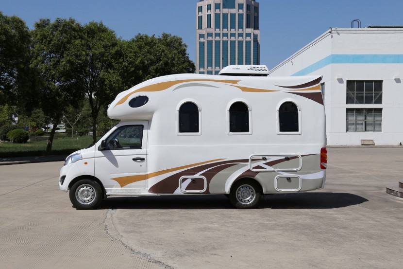 新飞房车新伽途旅居版 13.98万元 IMG_9511