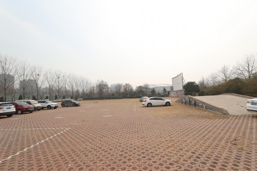 3.31郑州房车展场地河南省体育中心 WLH_2834