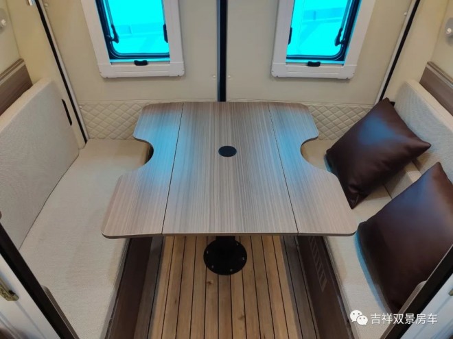 吉祥双景大通V90B型房车商旅版——亏欠远方的梦想，是时候实现了！7e41157222e3313d881443070407649d