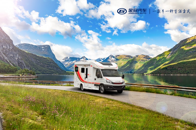 金冠宾歌CX500依维柯C型无拓展房车6座202104080948172369741