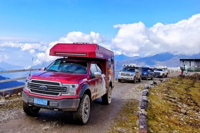 冬天适合房车旅行吗？这款房车无惧冬天出行！图片
