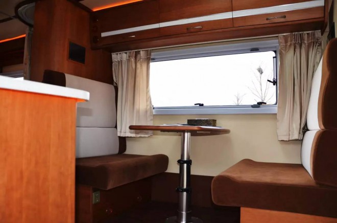 直降50万！独家团购108万即可抢购158万春田奔驰斯宾特524顶配房车640?wx_fmt=jpeg&tp=webp&wxfrom=5&wx_lazy=1