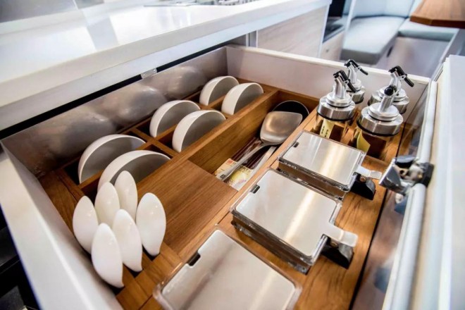 诺马迪森-“领航者F”8×8高端越野房车——追寻星辰大海、探索生命之辽阔（二）702013d5d1c340b59ca5da1d3dc794a3