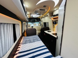 凯伦宾威 奔驰凌特