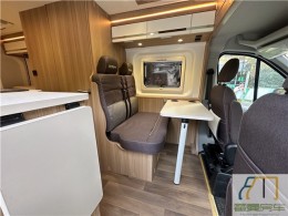 上汽大通V90 新车免缴税大通V90升顶房车