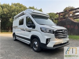 上汽大通 2023款 上汽大通V90 隆翠CrossOver 加长轴后双胎 B型升顶房车