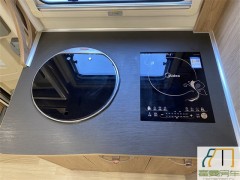 览众 20款览众塞拉依维柯双拓展C型房车
