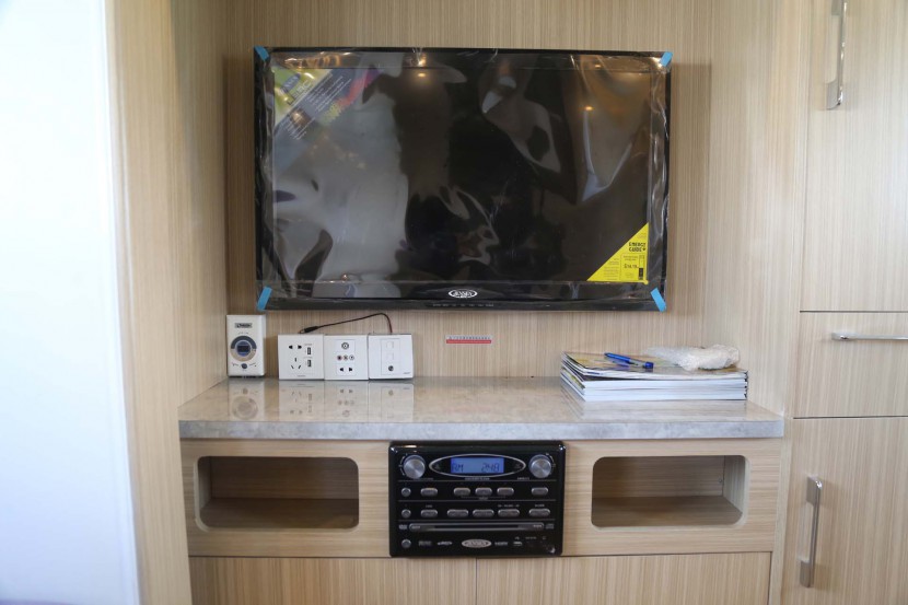 戴德隆翠韩28拖挂式营地房车 20.6万元 IMG_2589