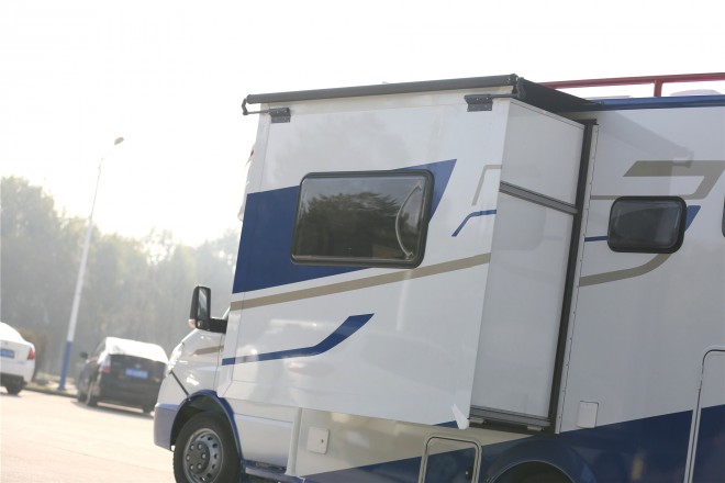 拓锐斯特依维柯C型畅游版TIC-620 55.8万起 2E1A4905