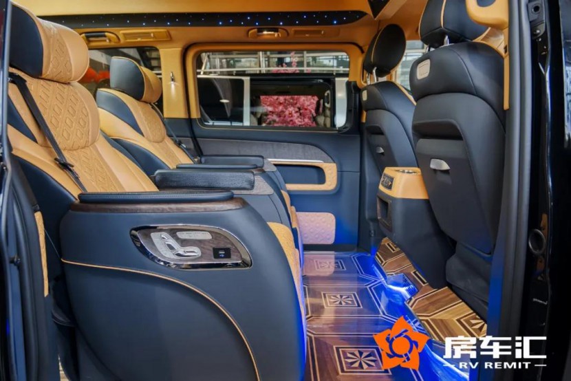 全新奔驰V-Class商务车牛年开局，提供专属你的五星级体验！8.jpg