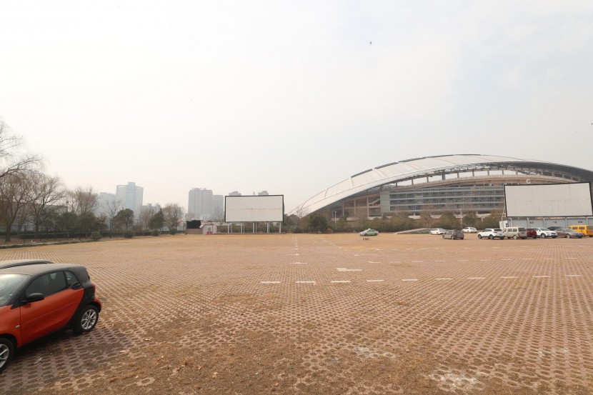 3.31郑州房车展场地河南省体育中心 WLH_2804