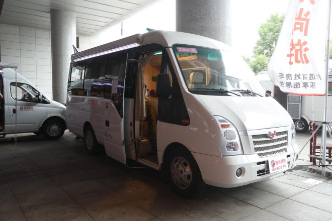 11.23杭州房车展 如果你追求一款不到20万具有性价比的房车，阳光尚游五菱J5房车值得选择