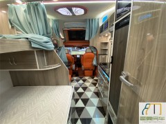 吉野 2023款 吉野依维柯欧胜C型房车