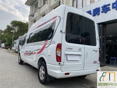 上汽大通 17款大通V80 B型房车