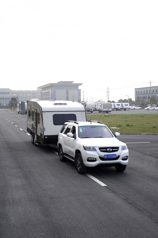 戴德隆翠C19拖挂式营地房车 17万元 外观6