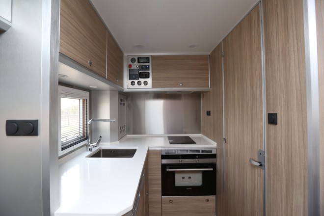 诺马迪森“驰骋者”：时尚之身，实用之体，国六C本蓝牌