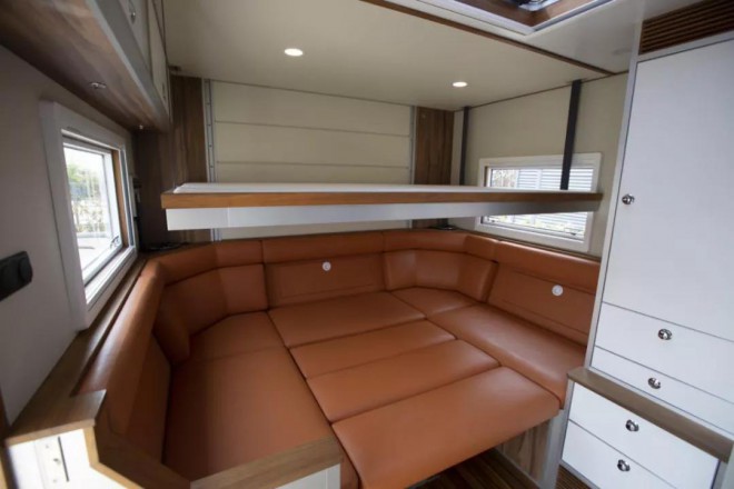 越野、房车自由切换的跨界之王6e1f26ff741f4aefa9bc07120a6b731c