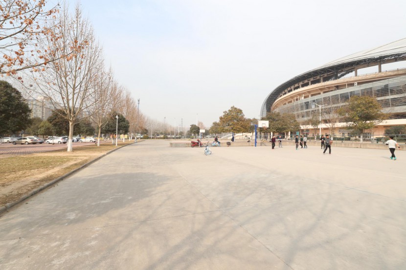 3.31郑州房车展场地河南省体育中心 WLH_3372